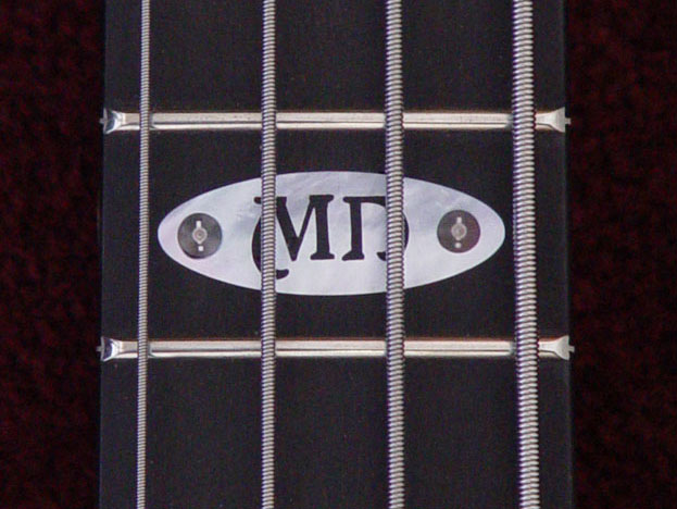 MD inlay in mother of pearl