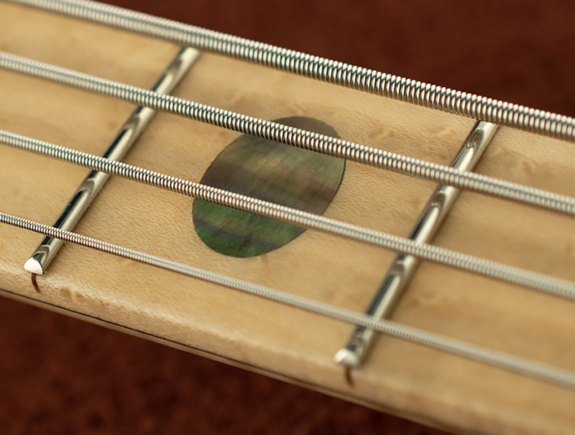 Black mother of pearl oval inlay